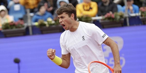 Cobolli: "Grazie al consiglio di Berrettini ho vinto a Bucarest. Alcune cose del calcio non mi piacevano"