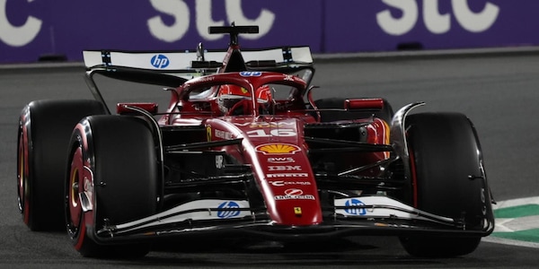 Gp Arabia Saudita, pole Verstappen. Le Ferrari dietro: Leclerc quarto e Hamilton settimo
