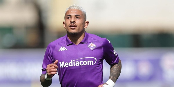 Fiorentina, paura per Dodo: si trova in ospedale