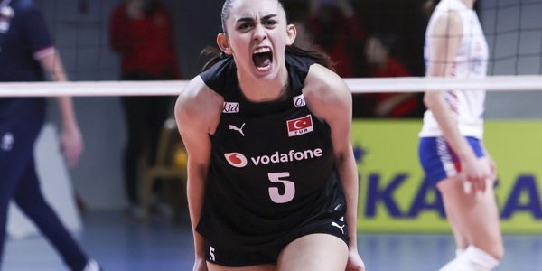 Volley Mercato: la centrale turca Kacmaz a Firenze