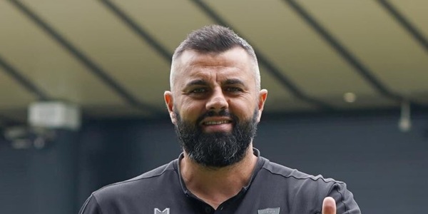 Lecce, l'ultimo saluto a Graziano Fiorita: in migliaia allo stadio Via del Mare
