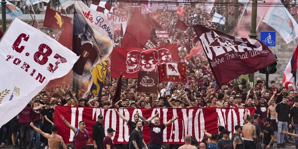 Grande Torino, 76 anni fa la tragedia di Superga: la commemorazione