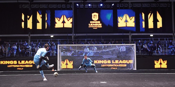 Kings League Lottomatica.sport: via ai Playoff con nuove Legend, Wild Card e il gran finale del concorso Fan of the Kings
