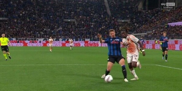 Atalanta-Roma, perché è stato tolto il rigore fischiato su Koné