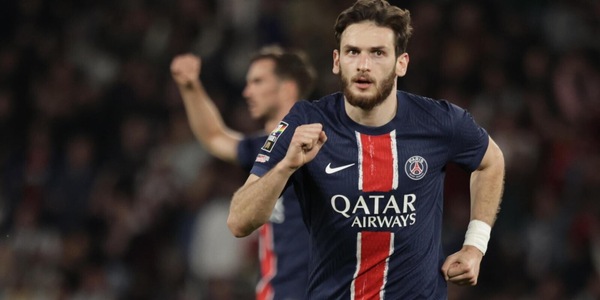 Ligue 1, il Psg vince con una doppietta di Kvara. Retrocede il Saint-Etienne