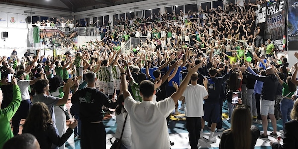 La Romeo Sorrento festeggia la promozione in A2