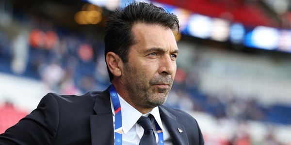 Buffon sulla corsa scudetto: "Il Napoli ha l'osso in bocca, difficile che lo molli"