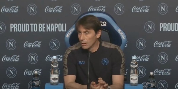 Conte: "Sentiamo la responsabilità di regalare al Napoli qualcosa di storico. Sul Var c'è da lavorare". Rivivi la diretta