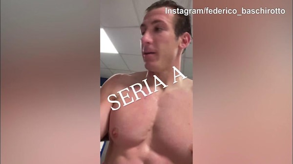 Lecce, che festa nello spogliatoio per la salvezza!
