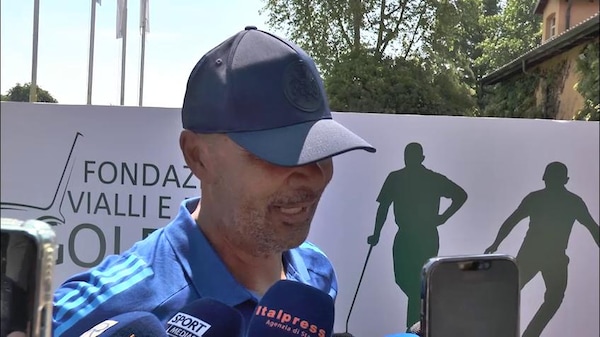 Gullit: "Peccato che il Milan sia scivolato così in basso"