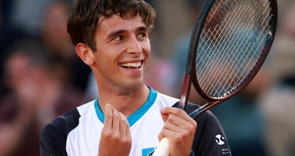Roland Garros, Gigante fa l'impresa contro Tsitsipas: l'esultanza è italianissima