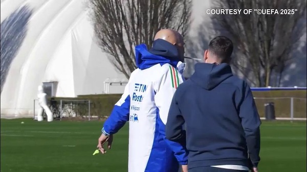 Italia, Kean lascia il ritiro