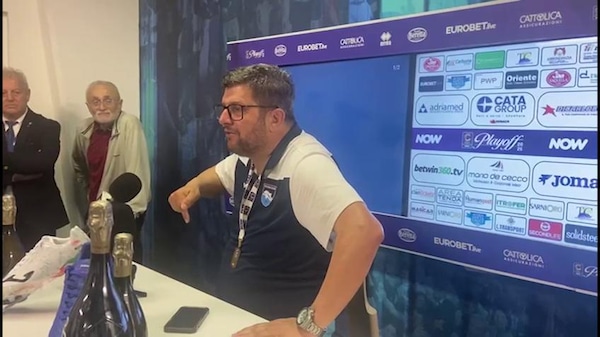 Pescara, Baldini è una furia in conferenza: il video con tutti i suoi sfoghi