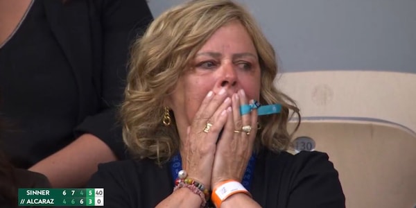 Tutti pazzi per la mamma di Sinner. E i social ora chiedono la "Siglinde Cam"