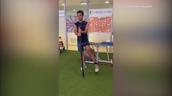 Musetti al lavoro per recuperare per Wimbledon