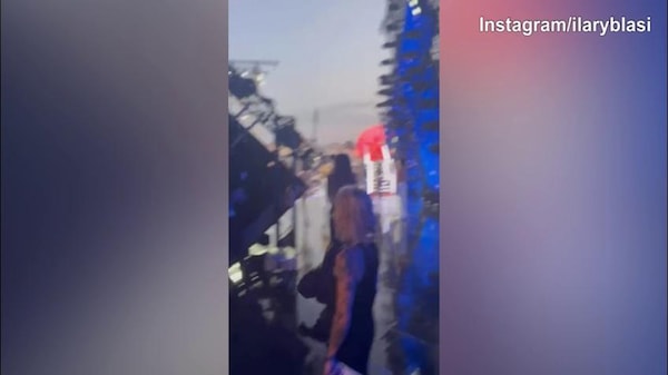Ilary Blasi scatenata nel backstage di "Battiti Live"