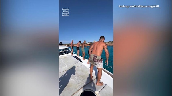Zaccagni e Hysaj, tuffo nel mare di Formentera