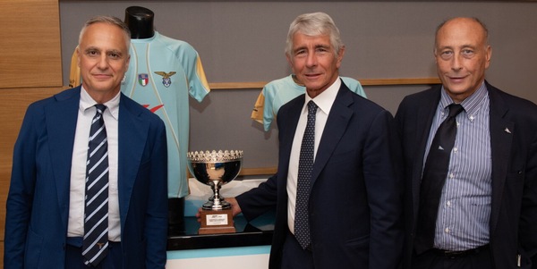 La S.S. Lazio Padel celebra il titolo tricolore con le Istituzioni: presentata la maglia 2026