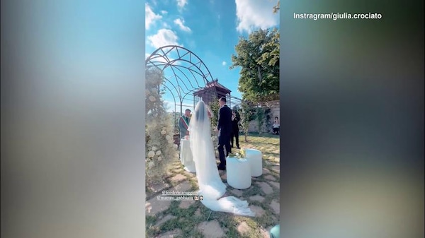 Milan, Gabbia si sposa: ecco il bacio