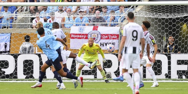 Juve travolta dal Manchester City per 5-2: Tudor agli ottavi da secondo del girone