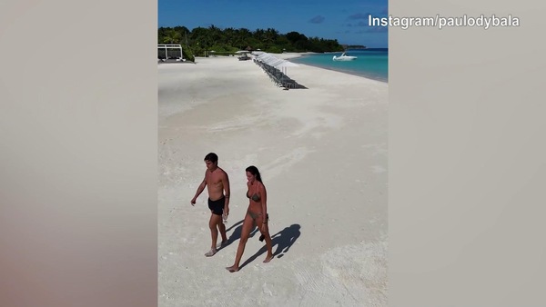 Paulo Dybala e Oriana Sabatini, le splendide immagini delle vacanze sui social