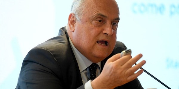 Lotito ricoverato per un malore. Sinner annulla l'allenamento odierno