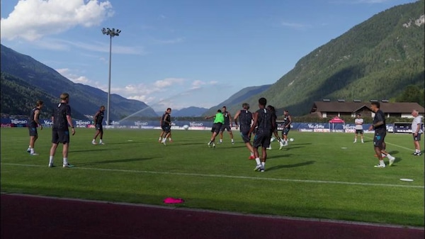 Napoli, allenamento a Dimaro: l'entusiasmo dei tifosi non si ferma