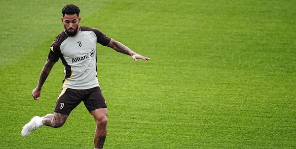Caso Douglas Luiz, contatti degli agenti con la Juve: quando arriverà alla Continassa