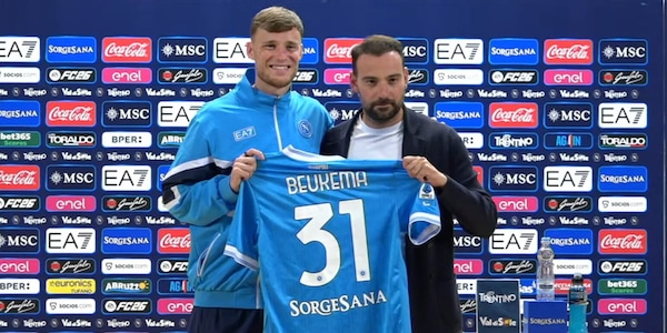 Beukema si presenta al Napoli: "Parlo con Ndoye tutti i giorni, sarebbe bello giocare insieme ai propri amici"