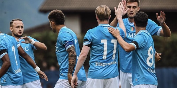Lucca e Raspadori regalano la vittoria al Napoli: Catanzaro ko nonostante Iemmello gol