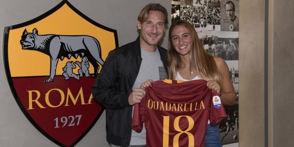 Quadarella, doppia gioia ai Mondiali: messaggio dalla 'sua' Roma dopo l'argento nei 1500 stile libero