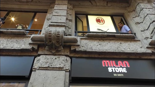 Milan, entusiasmo dei tifosi per Modric