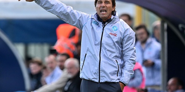 Pari del Napoli contro la Casertana. Lookman assente in allenamento