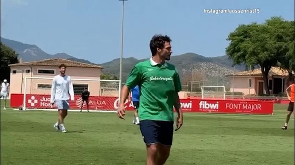 Hummels, vacanze da "pensionato" tra calcio e tennis