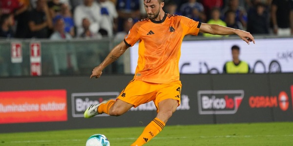 La scelta della Roma sulla maglia contro i Rangers: c'è un precedente che fa ben sperare