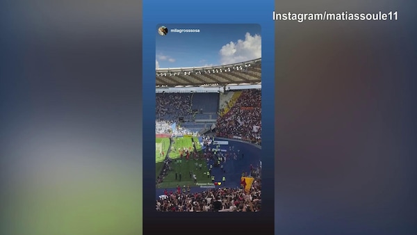 La fidanzata di Soulè riprende la grande festa Roma dopo il derby
