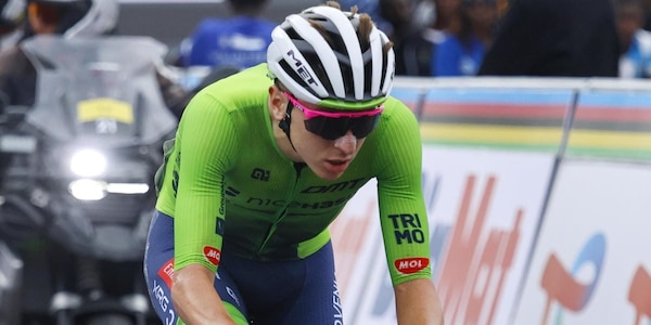 Pogacar, la vittoria al mondiale riapre il dibattito: lo sloveno ha superato anche Merckx?