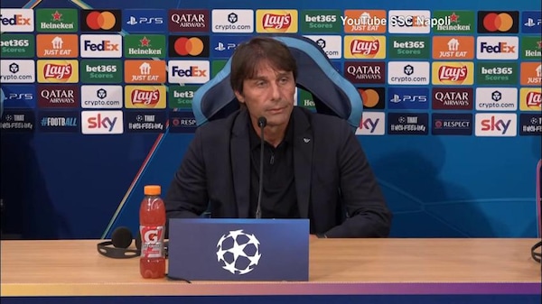 Napoli, discussioni in sala stampa. Conte riporta la calma