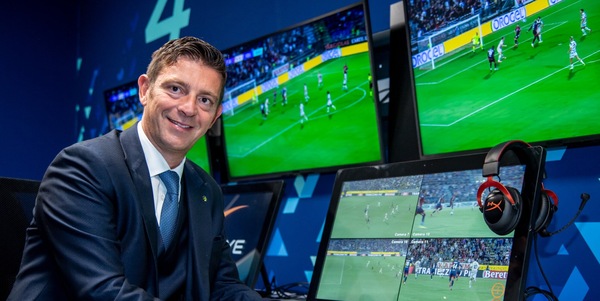 Bufera arbitri: "Milan-Fiorentina, no rigore e no Var". Rocchi boccia Marinelli e Abisso, fermati