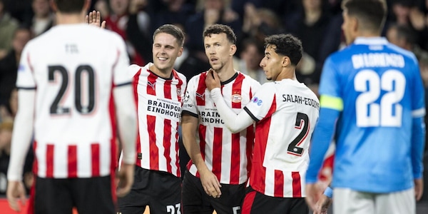 Napoli, imbarcata clamorosa con il Psv. Si salva solo McTominay