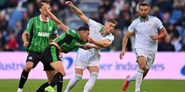 Dybala regala tre punti alla Roma: Sassuolo battuto e Gasperini torna primo in classifica
