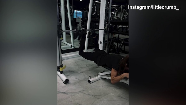 Canalis, che esercizi in palestra!