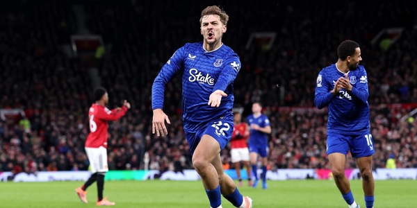 Premier League, il Manchester United perde contro l’Everton: follia di Gueye contro Keane