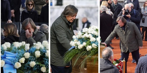Il gesto di Panatta in lacrime sulla bara di Pietrangeli commuove tutti: la carezza fa il giro del mondo