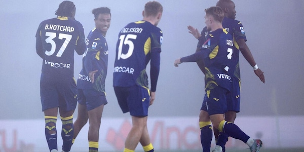 Il Verona travolge l'Atalanta. Poker dell'Inter sul Como