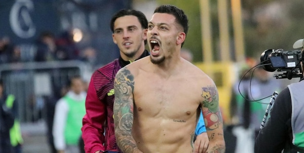 La Roma cade a Cagliari: Celik espulso, decide un gol di Gaetano