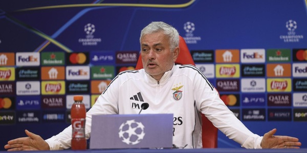 Mourinho, frecciata a Conte: "Noi più freschi? È una scusa. Vi svelo cosa ho detto a Spinazzola e McTominay"