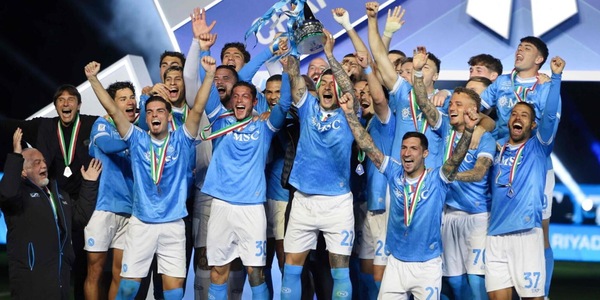 Napoli, la magia di San Paolo