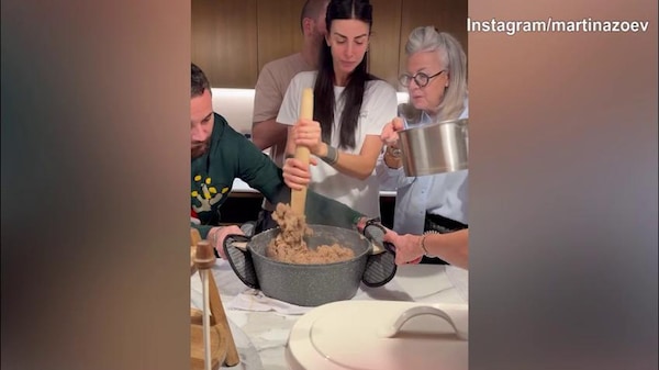 Natale 2025, Bonucci ai fornelli con la moglie