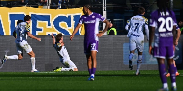 Fiorentina, tifosi furiosi. Perde a Parma 1-0: "Presuntuosi dopo l'Udinese"